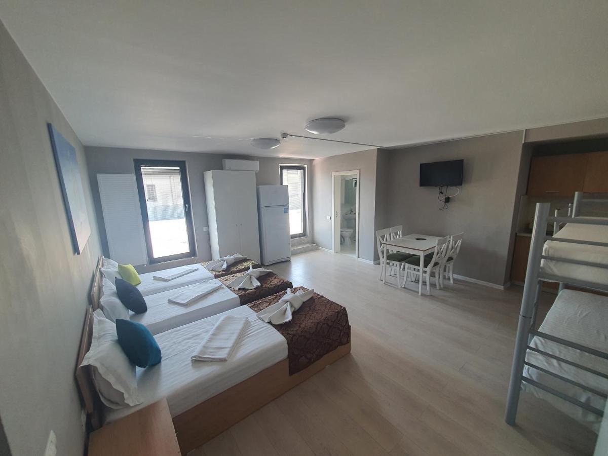 Aparthotel Nevada - Apartamente 콘스탄차 외부 사진